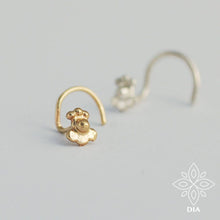 Load image into Gallery viewer, 14k Solid Gold Tiny Flower Nose Stud
