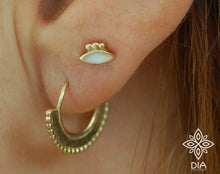 Load image into Gallery viewer, 14k Slid Gold Tribal Hoop Ring