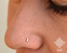 Load image into Gallery viewer, 14k Gold Crescent Moon Stud