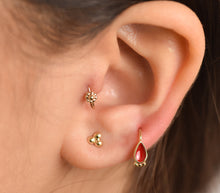 Load image into Gallery viewer, 14k Solid Gold Flower Nose Ring