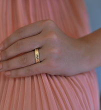 Load image into Gallery viewer, 14k Solid Gold Textured Ring