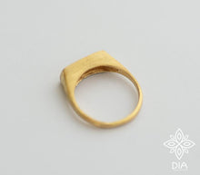 Load image into Gallery viewer, 14k Solid Gold Matte Rectangle Signet Ring Pinkie Ring - Violet