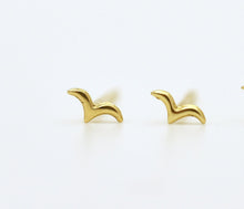 Load image into Gallery viewer, 14K Gold Tiny Birds Stud Earrings