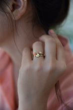 Load image into Gallery viewer, 14k Gold Dotted Flower Ring