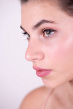 Load image into Gallery viewer, 14k Gold Floral Disc Nose Stud