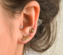 Load image into Gallery viewer, 14k Gold Tribal Flower Nose Stud