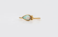 Load image into Gallery viewer, 14k Yellow Gold Gemstone Belly Ring