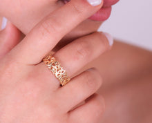 Load image into Gallery viewer, 14k Solid Gold Lace Boho Ring
