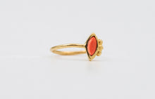 Load image into Gallery viewer, 14k Yellow Gold Evil Eye Navel Ring
