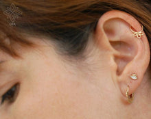 Load image into Gallery viewer, 14k Gold Medium Boho Hoop Earrings