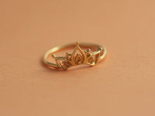 Load image into Gallery viewer, 14k Solid Gold Dainty Crown Ring - Meodi