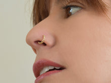 Load image into Gallery viewer, 14k Gold Twisty Hoop Ring