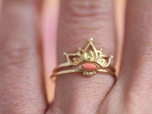 Load image into Gallery viewer, 14k Solid Gold Dainty Crown Ring - Meodi