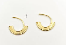 Load image into Gallery viewer, 14k Gold Elegant Huggie Hoop Earrings
