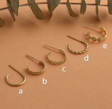 Load image into Gallery viewer, 14k Gold Elegant Huggie Hoop Earrings