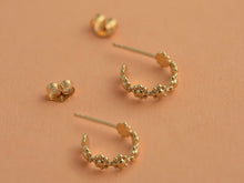 Load image into Gallery viewer, 14k Gold Elegant Huggie Hoop Earrings
