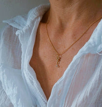 Load image into Gallery viewer, 14k Gold Three-Dot Pendant with Aquamarine