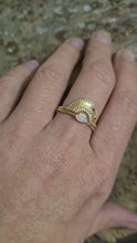 Load and play video in Gallery viewer, Set of Two 14k Solid Gold Dainty Crown Sun Rings