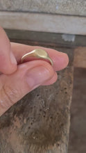 Load and play video in Gallery viewer, 14k / 18k Gold Minimal Drop Ring