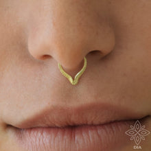Load image into Gallery viewer, 14k Gold Tribal Chevron Hoop