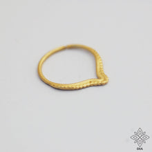 Load image into Gallery viewer, 14k Solid Gold Chevron Hoop Ring