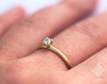 Load image into Gallery viewer, 14k Gold Classic Diamond Ring