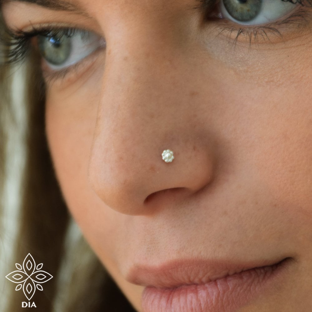 Silver Tiny Flower Nose Stud