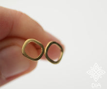 Load image into Gallery viewer, 14k Gold Cube Studs