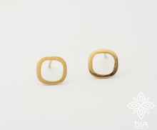 Load image into Gallery viewer, 14k Gold Cube Studs