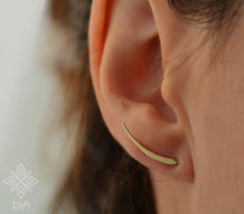 Load image into Gallery viewer, 14k Solid Gold Leaf Ear Climber Earring - Isla