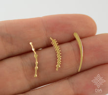 Load image into Gallery viewer, 14k Solid Gold Leaf Ear Climber Earring - Isla