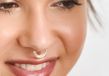 Load image into Gallery viewer, 14k Gold Seamless Boho Hoop RIng