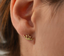 Load image into Gallery viewer, 14k Gold Boho Dainty Flower Stud Earrings