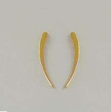 Load image into Gallery viewer, 14k Solid Gold Minimalist Ear Climber Earring - Genesis