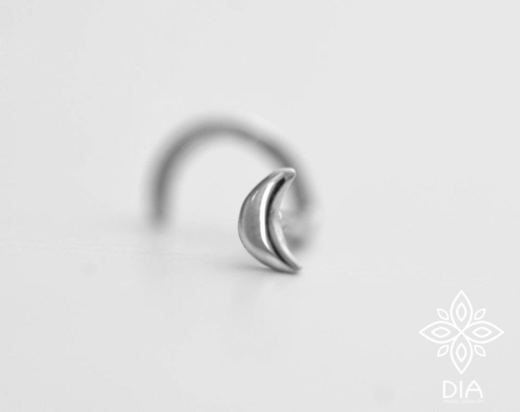 Silver Crescent Moon Nose Stud