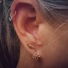 Load image into Gallery viewer, 14k Gold Tiny Flower Hoop Earrings