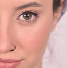 Load image into Gallery viewer, 14k Gold Hammered Hoop Ring