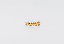 Load image into Gallery viewer, 14k Gold Leaves Pattern Nose Ring