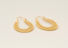 Load image into Gallery viewer, 14k Gold Large Boho Hoop Earrings