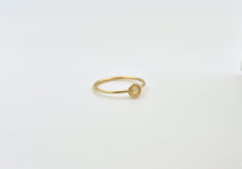 Load image into Gallery viewer, 14k Gold Dotted Flower Ring