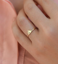 Load image into Gallery viewer, 14k Gold Crown Ring