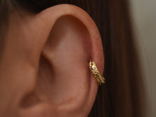 Load image into Gallery viewer, 14k Solid Gold Floral Nose Ring