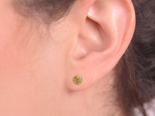 Load image into Gallery viewer, 14k Gold Round Flower Stud Earrings