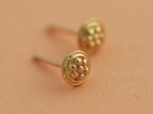 Load image into Gallery viewer, 14k Gold Round Flower Stud Earrings