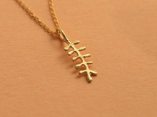 Load image into Gallery viewer, 14k Gold Fern Pendant