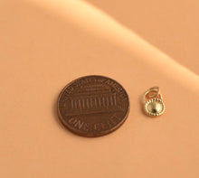 Load image into Gallery viewer, 14k Gold Dainty Sun Necklace