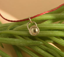 Load image into Gallery viewer, 14k Gold Dainty Sun Necklace