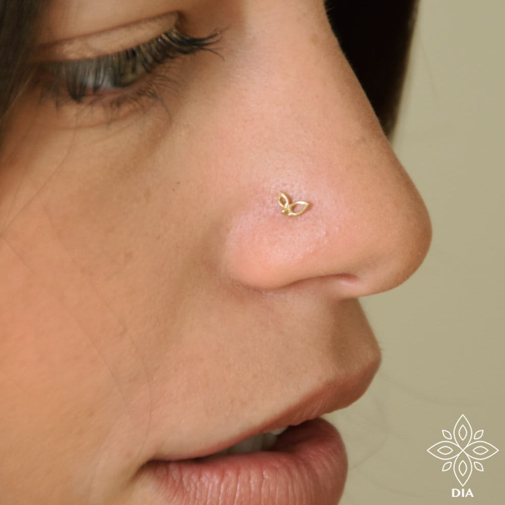 14k Solid Gold Dainty Leaves Nose Studs
