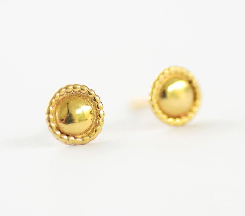 14k Gold Dotted Flower Stud Earrings