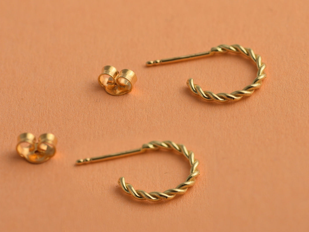 14k Gold Elegant Huggie Hoop Earrings